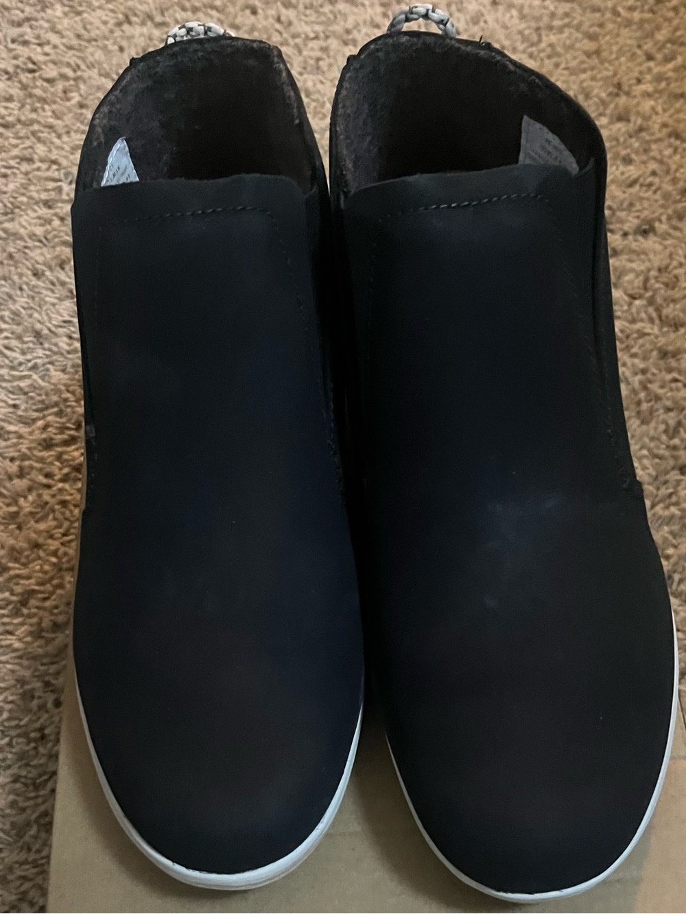 OluKai Women’s Lava Rock/Off White Black Slip-On
